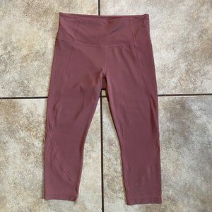 Athleta Women’s Leggings Size Medium Nylon Spandex Blend Yoga Pants Capri Pink